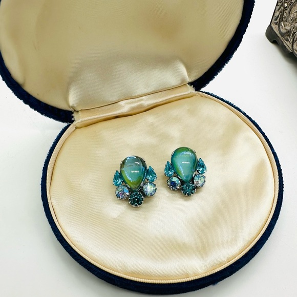 s-l400.jpg RARE Vintage Blue Rhinestone Earrings